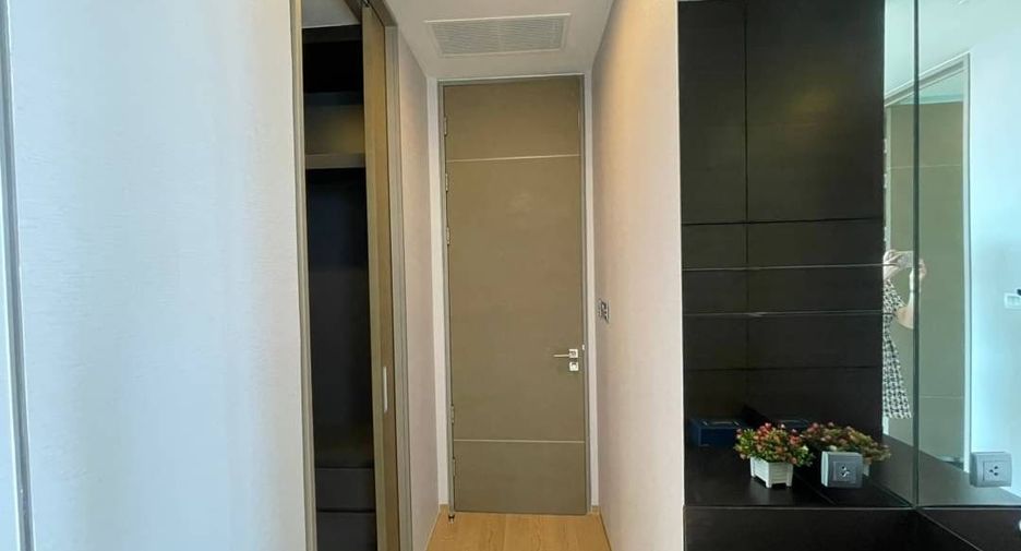 For rent 2 bedrooms condo in Sathon, Bangkok