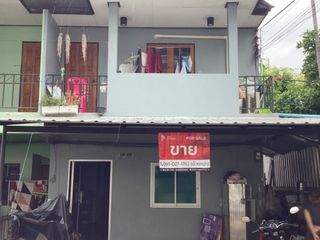 For sale 3 bed townhouse in Mueang Uttaradit, Uttaradit