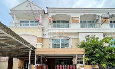 For sale 3 bed townhouse in Chatuchak, Bangkok