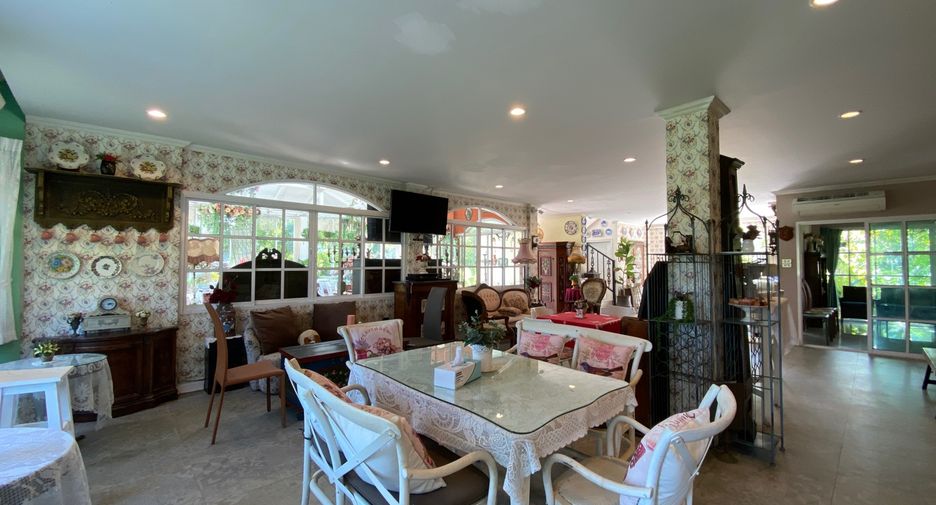 For rent and for sale 8 bedrooms retail Space in Mae Rim, Chiang Mai