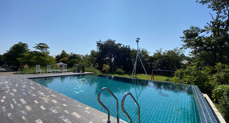 For rent and for sale 8 bedrooms retail Space in Mae Rim, Chiang Mai