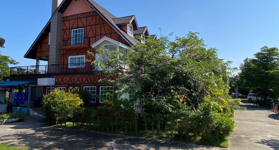 For rent and for sale 8 bedrooms retail Space in Mae Rim, Chiang Mai