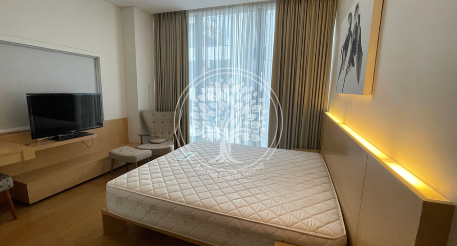 For rent 2 bedrooms condo in Sathon, Bangkok