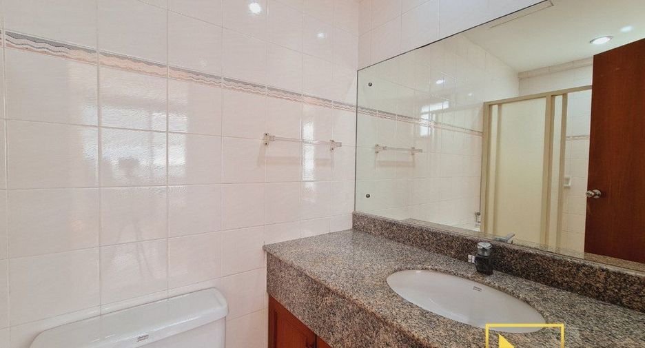 Apartment zur Miete mit 2 Zimmer in Khlong Toei, Bangkok