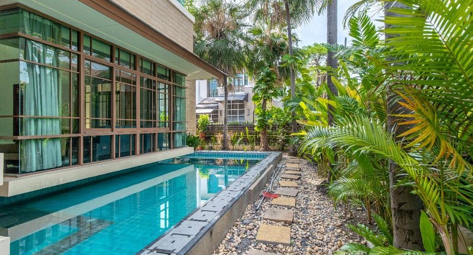 Casa en alquiler de 4 habitaciones en Watthana, Bangkok