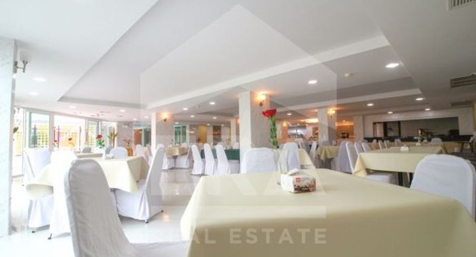 For sale 160 bed hotel in Mueang Samut Prakan, Samut Prakan