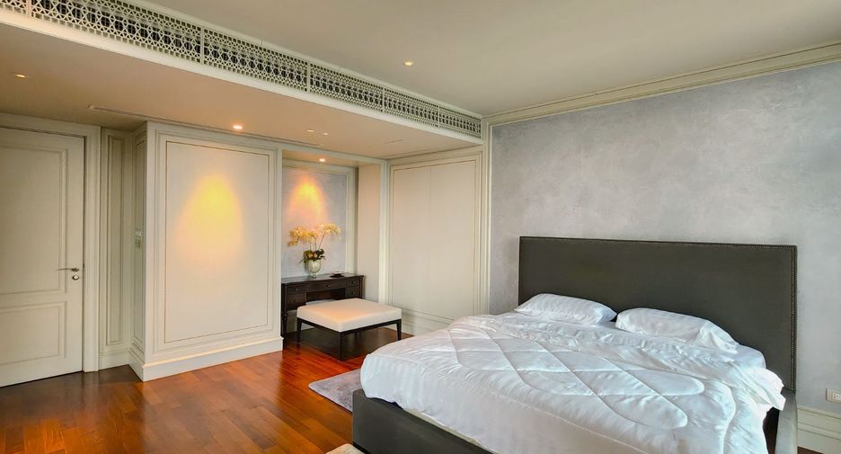 For rent and for sale 3 bedrooms condo in Pathum Wan, Bangkok
