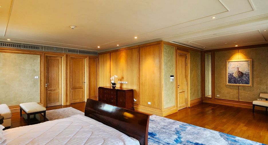 For rent and for sale 3 bedrooms condo in Pathum Wan, Bangkok