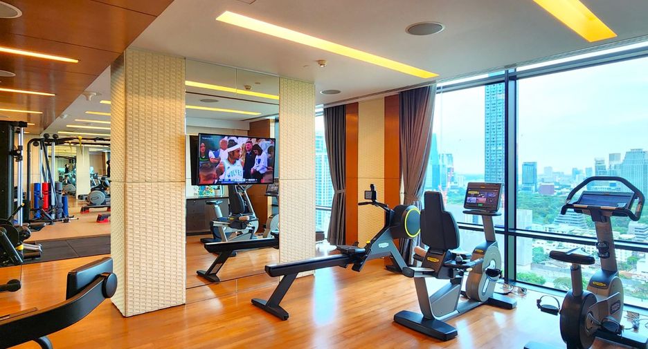 For rent and for sale 3 bedrooms condo in Pathum Wan, Bangkok