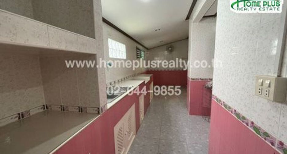 Casa en venta de 3 habitaciones en Thanyaburi, Pathum Thani