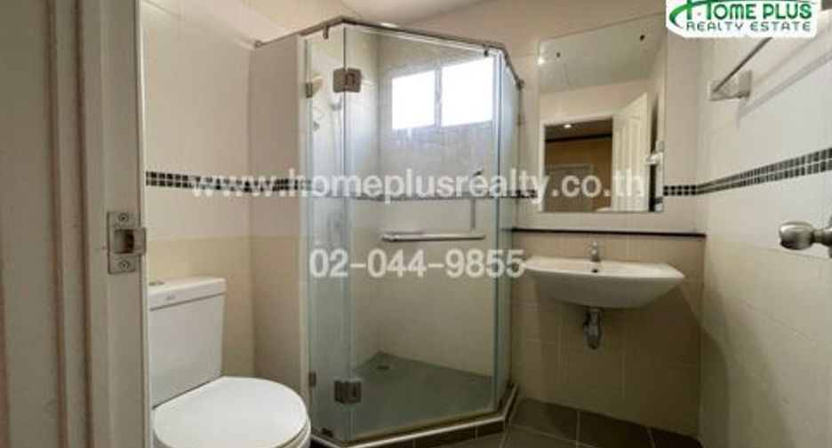 Casa en venta de 3 habitaciones en Thanyaburi, Pathum Thani