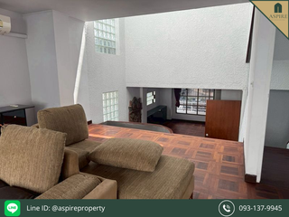 For sale 3 bedrooms retail Space in Watthana, Bangkok