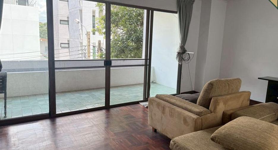 For sale 3 bedrooms retail Space in Watthana, Bangkok