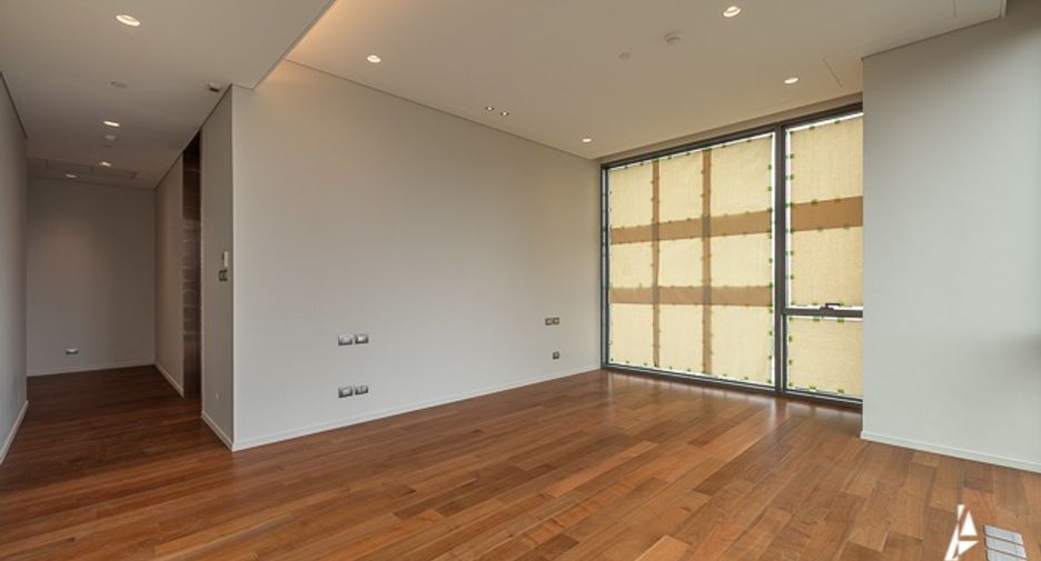 For sale 3 bedrooms condo in Pathum Wan, Bangkok
