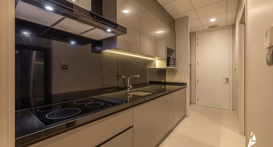 For sale 3 bedrooms condo in Pathum Wan, Bangkok