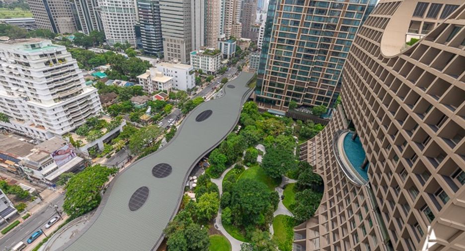 For sale 3 bedrooms condo in Pathum Wan, Bangkok
