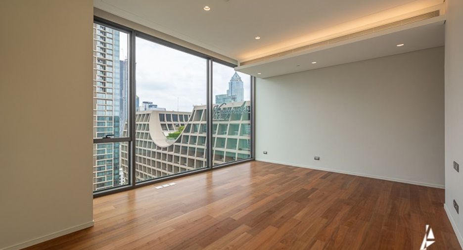 For sale 3 bedrooms condo in Pathum Wan, Bangkok
