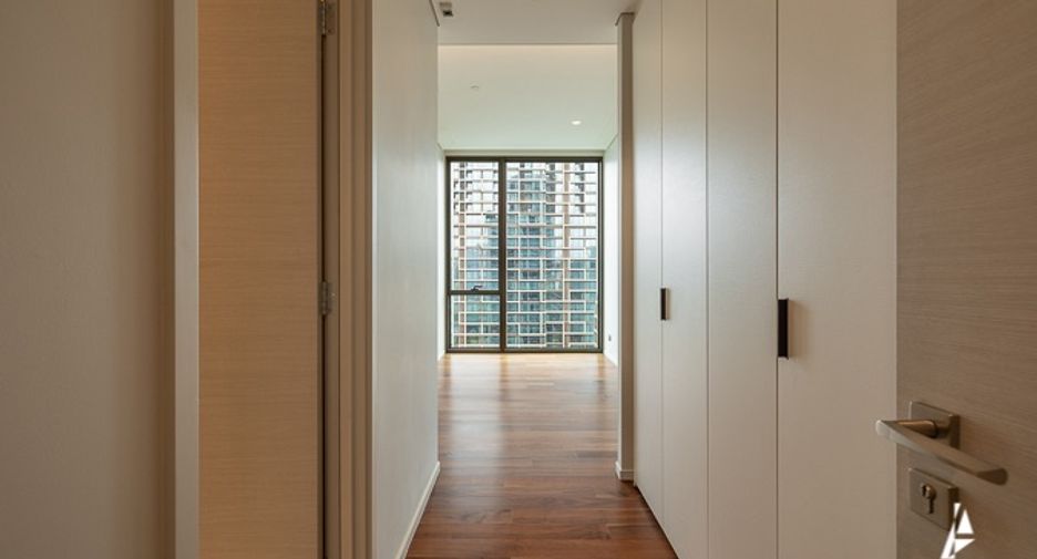 For sale 3 bedrooms condo in Pathum Wan, Bangkok