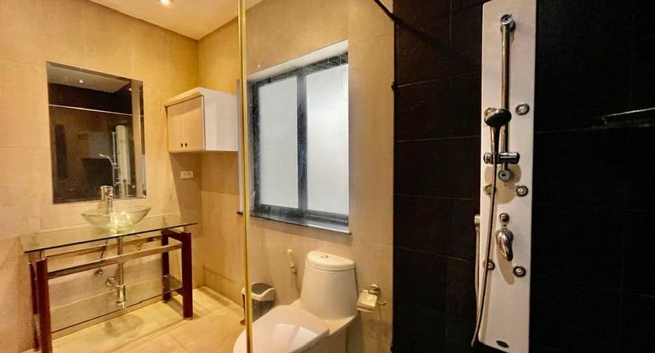 For rent 4 ベッドルーム villa in Bang Lamung, Chonburi