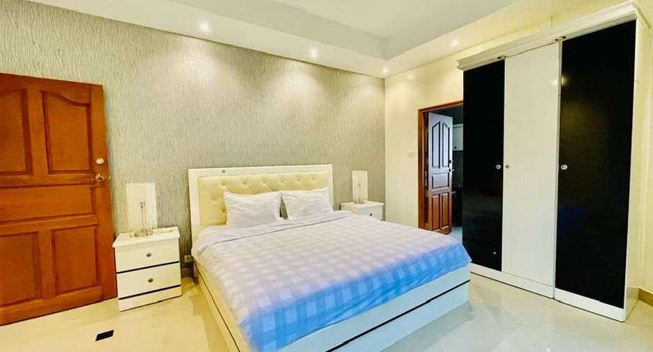 For rent 4 ベッドルーム villa in Bang Lamung, Chonburi