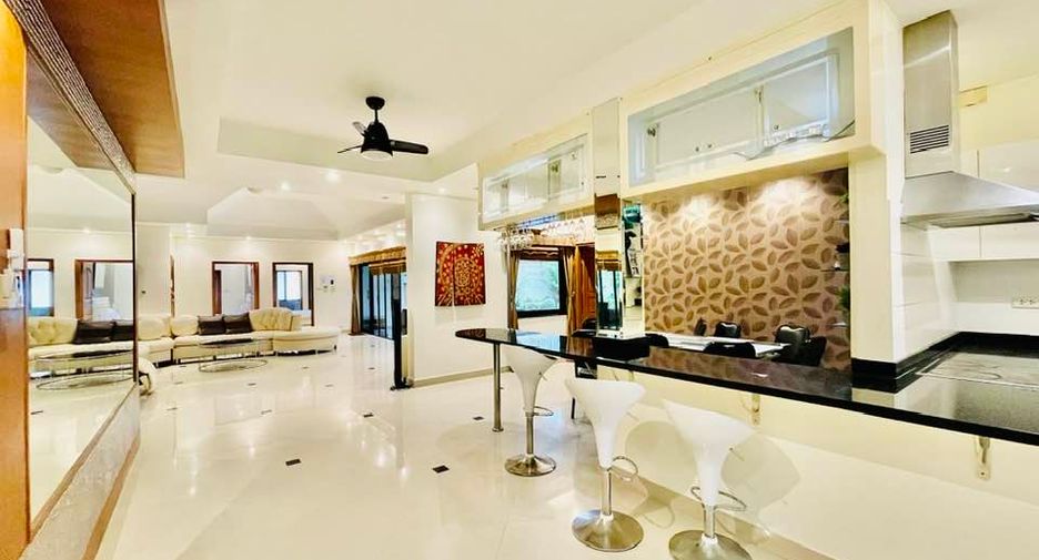 For rent 4 ベッドルーム villa in Bang Lamung, Chonburi