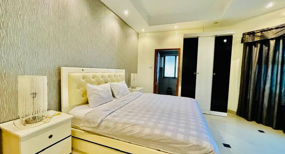 For rent 4 ベッドルーム villa in Bang Lamung, Chonburi