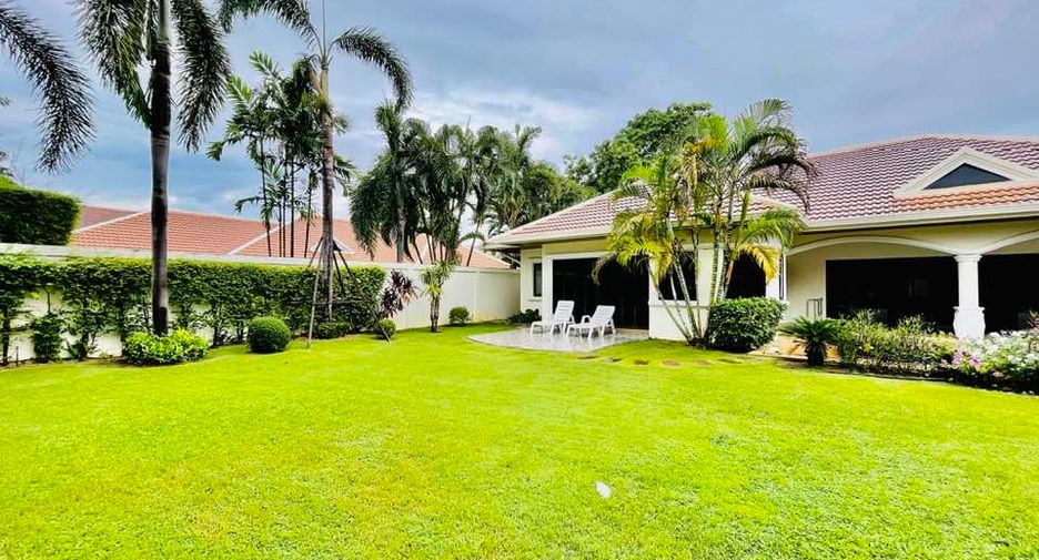 For rent 4 ベッドルーム villa in Bang Lamung, Chonburi