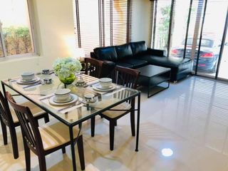 For rent 4 bedrooms house in Watthana, Bangkok