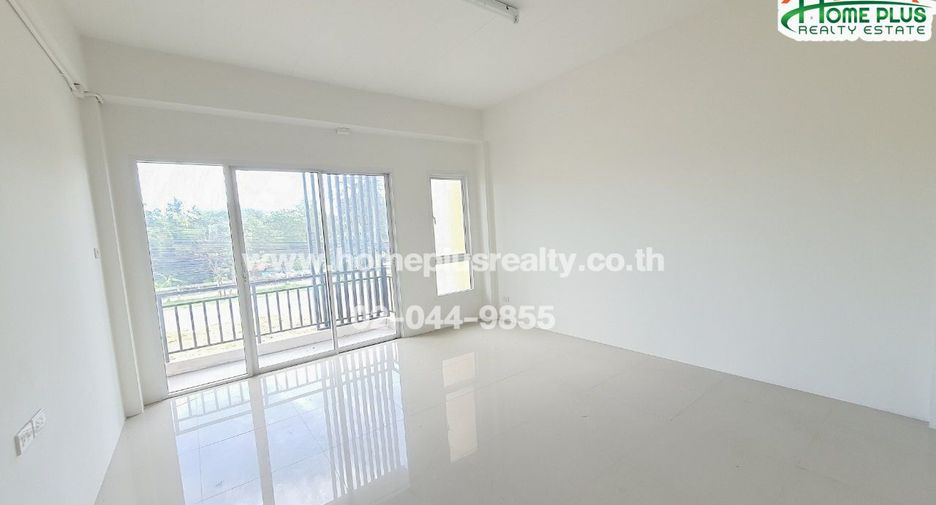 À vendre 4 chambres local commercial à Si Racha, Chonburi
