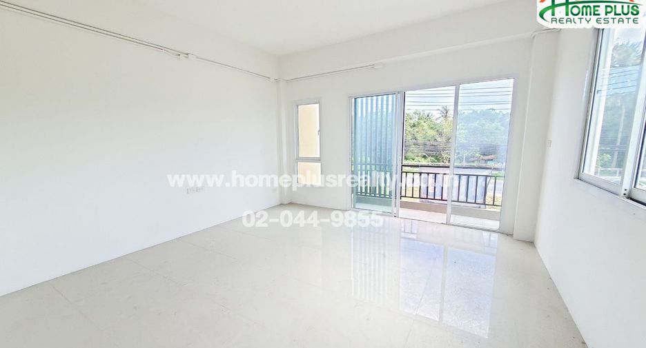À vendre 4 chambres local commercial à Si Racha, Chonburi