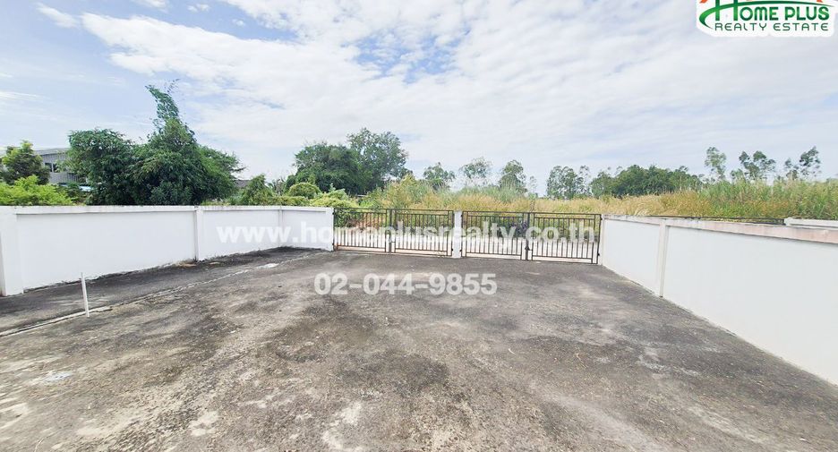 À vendre 4 chambres local commercial à Si Racha, Chonburi