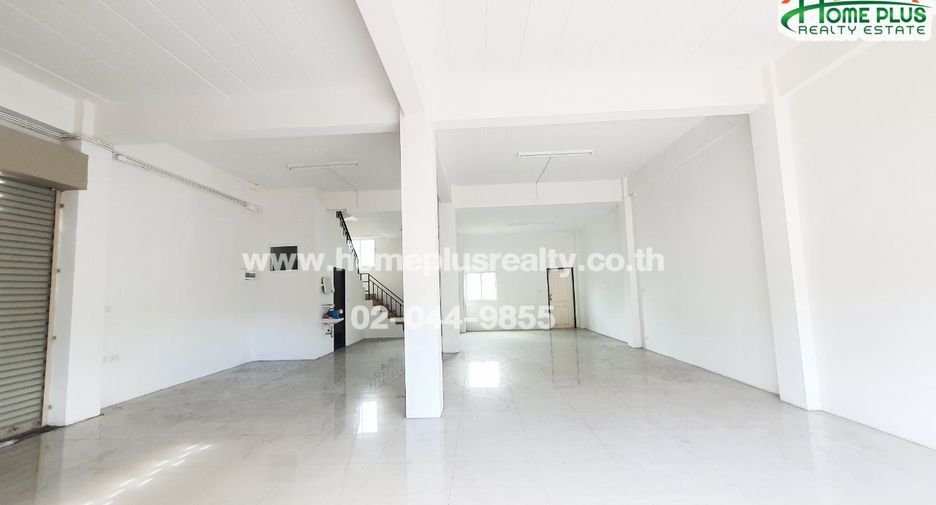 À vendre 4 chambres local commercial à Si Racha, Chonburi