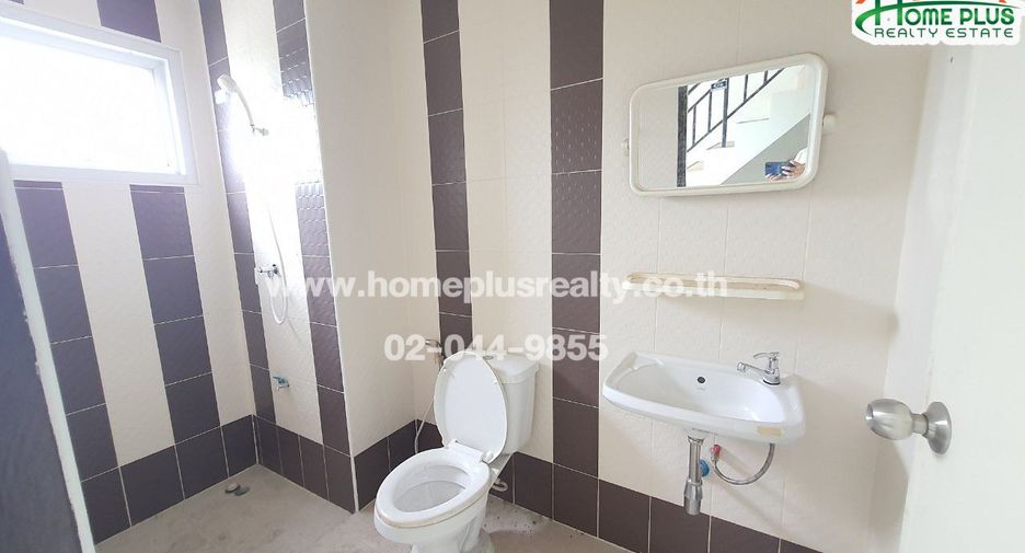 À vendre 4 chambres local commercial à Si Racha, Chonburi