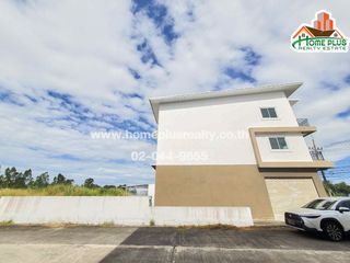 For sale 4 bedrooms retail Space in Si Racha, Chonburi
