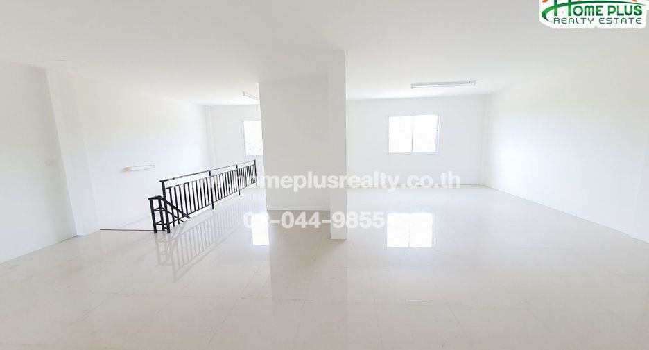 À vendre 4 chambres local commercial à Si Racha, Chonburi