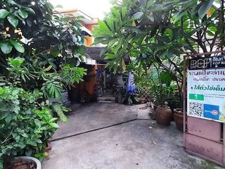For sale 4 ベッドルーム house in Khlong San, Bangkok