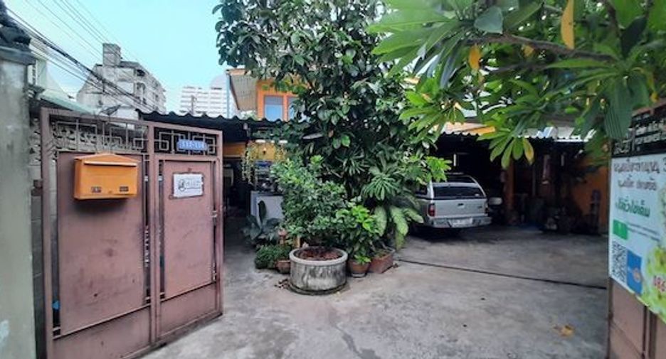For sale 4 bedrooms house in Khlong San, Bangkok