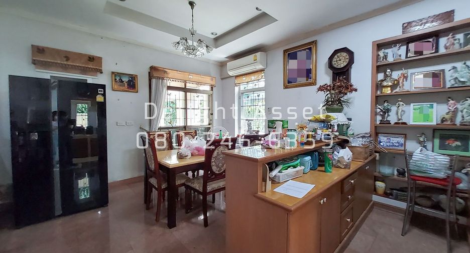 For sale 4 bedrooms house in Pak Kret, Nonthaburi