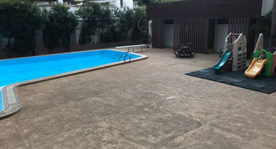 ให้เช่า และ ขาย 4 ห้องนอน คอนโด ใน คลองเตย, กรุงเทพฯ