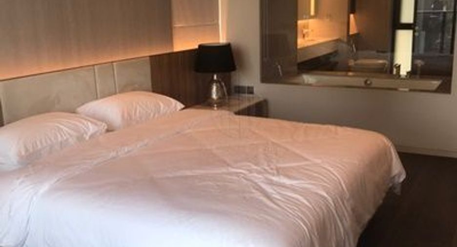 For rent 3 bedrooms condo in Watthana, Bangkok
