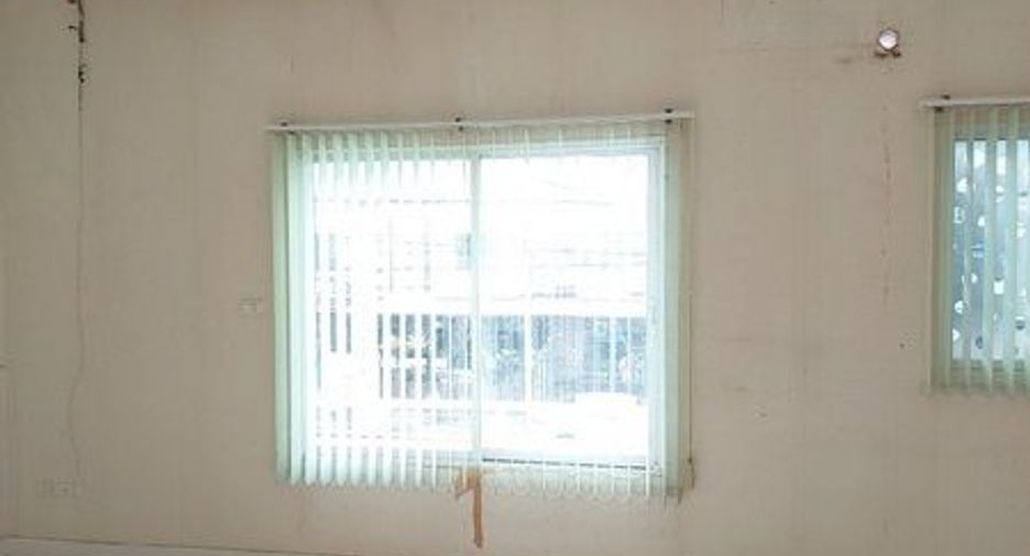 For sale 4 bedrooms townhouse in Min Buri, Bangkok