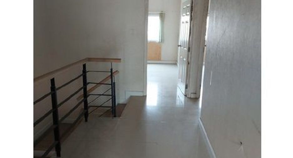 For sale 4 bedrooms townhouse in Min Buri, Bangkok