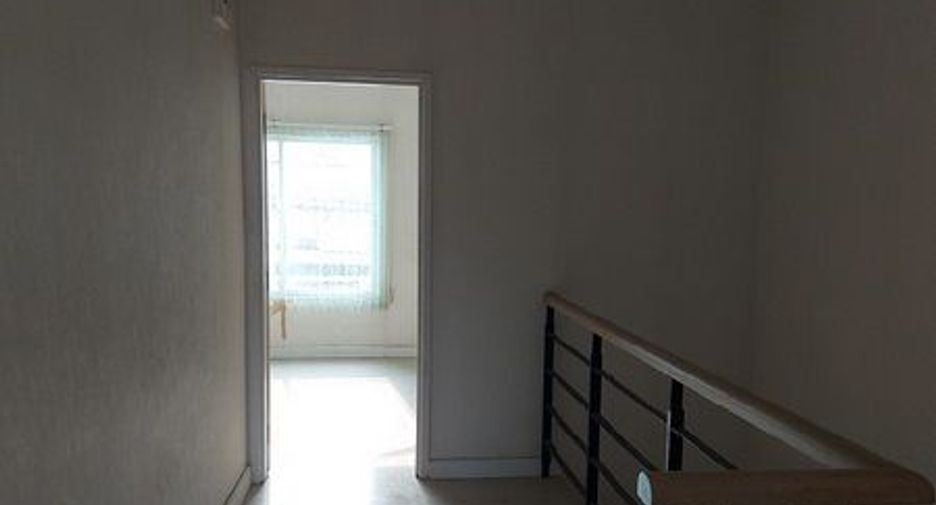 For sale 4 bedrooms townhouse in Min Buri, Bangkok