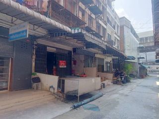 For sale 9 bed retail Space in Bang Kapi, Bangkok