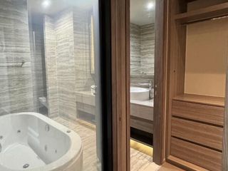 Wohnung zur Miete mit 3 Zimmer in Khlong Toei, Bangkok