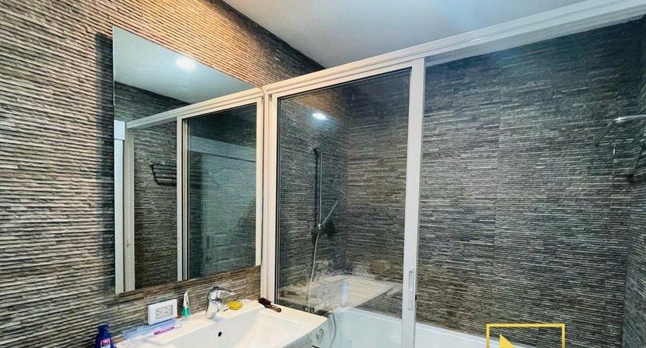 Condo en alquiler de 2 habitaciones en Watthana, Bangkok