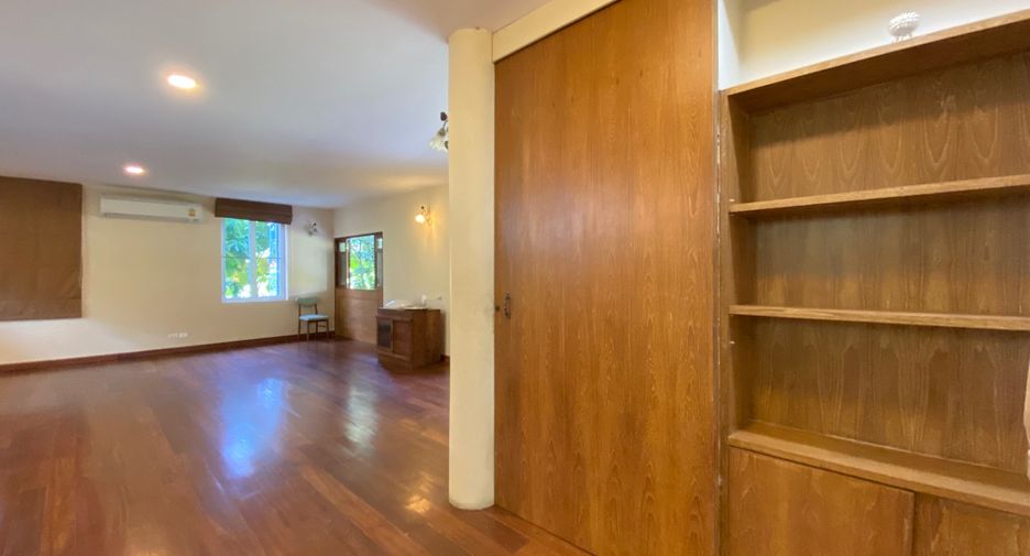 For sale 3 bedrooms house in Mueang Chiang Mai, Chiang Mai