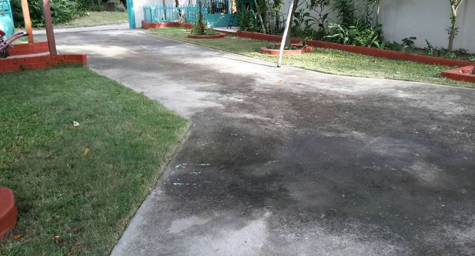 For sale 3 bedrooms house in Mueang Nakhon Sawan, Nakhon Sawan