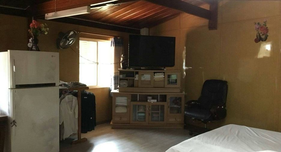 For sale 3 bedrooms house in Mueang Nakhon Sawan, Nakhon Sawan