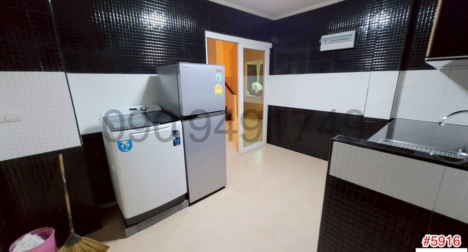For rent 4 ベッドルーム house in Prawet, Bangkok